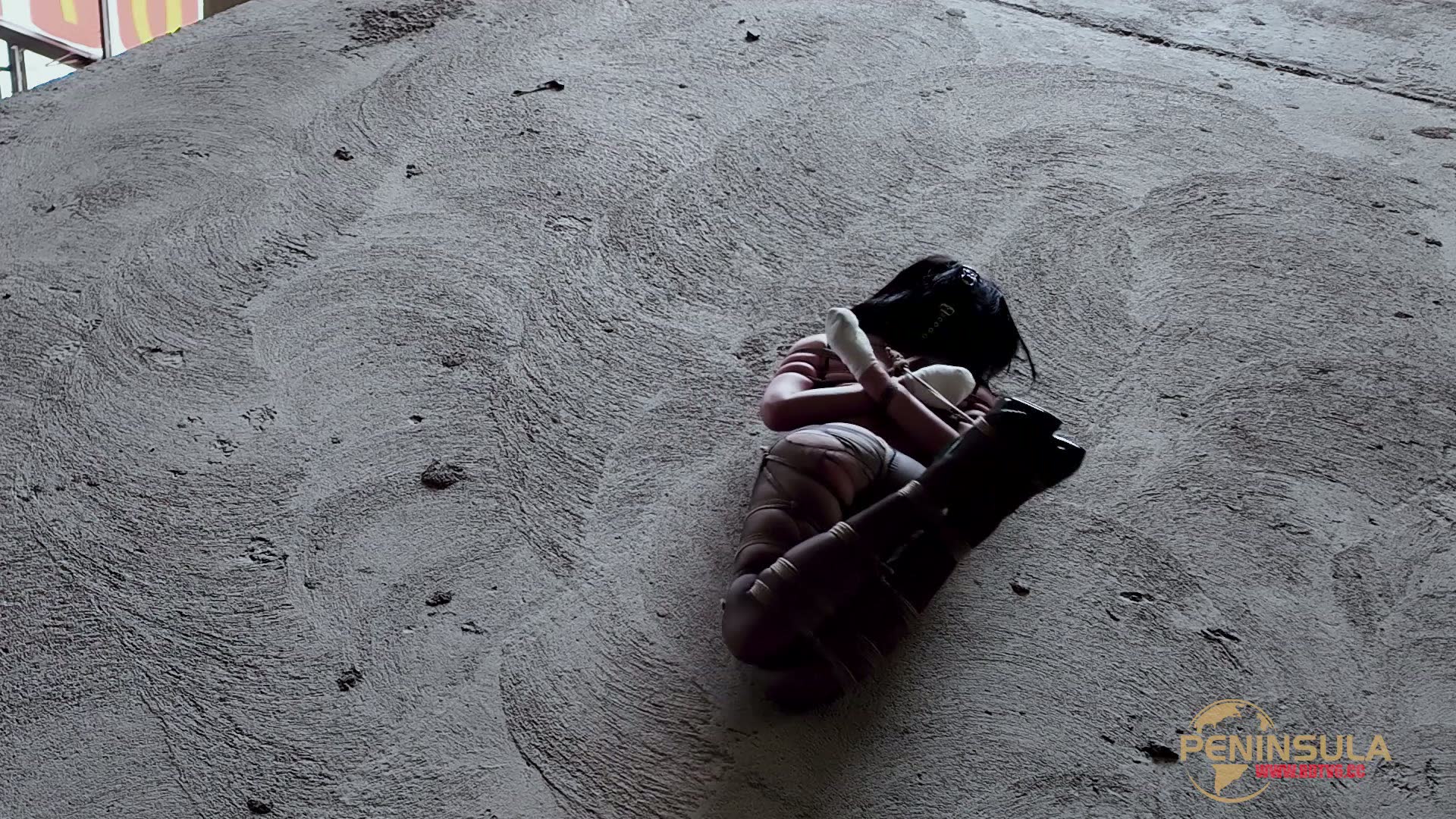 YT2852 政策性定拍:危险游戏/index.m3u8_20250624_125446.603.jpg