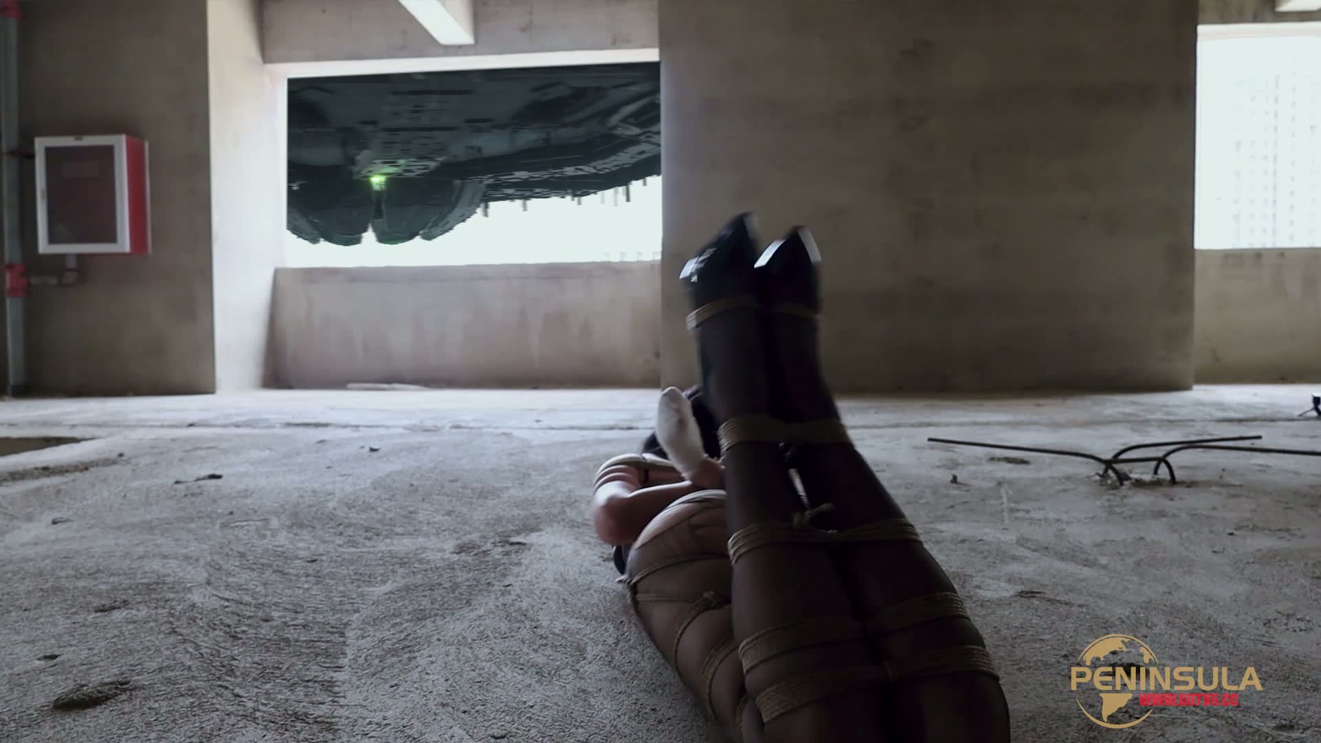 YT2852 政策性定拍:危险游戏/index.m3u8_20250624_125505.924.jpg