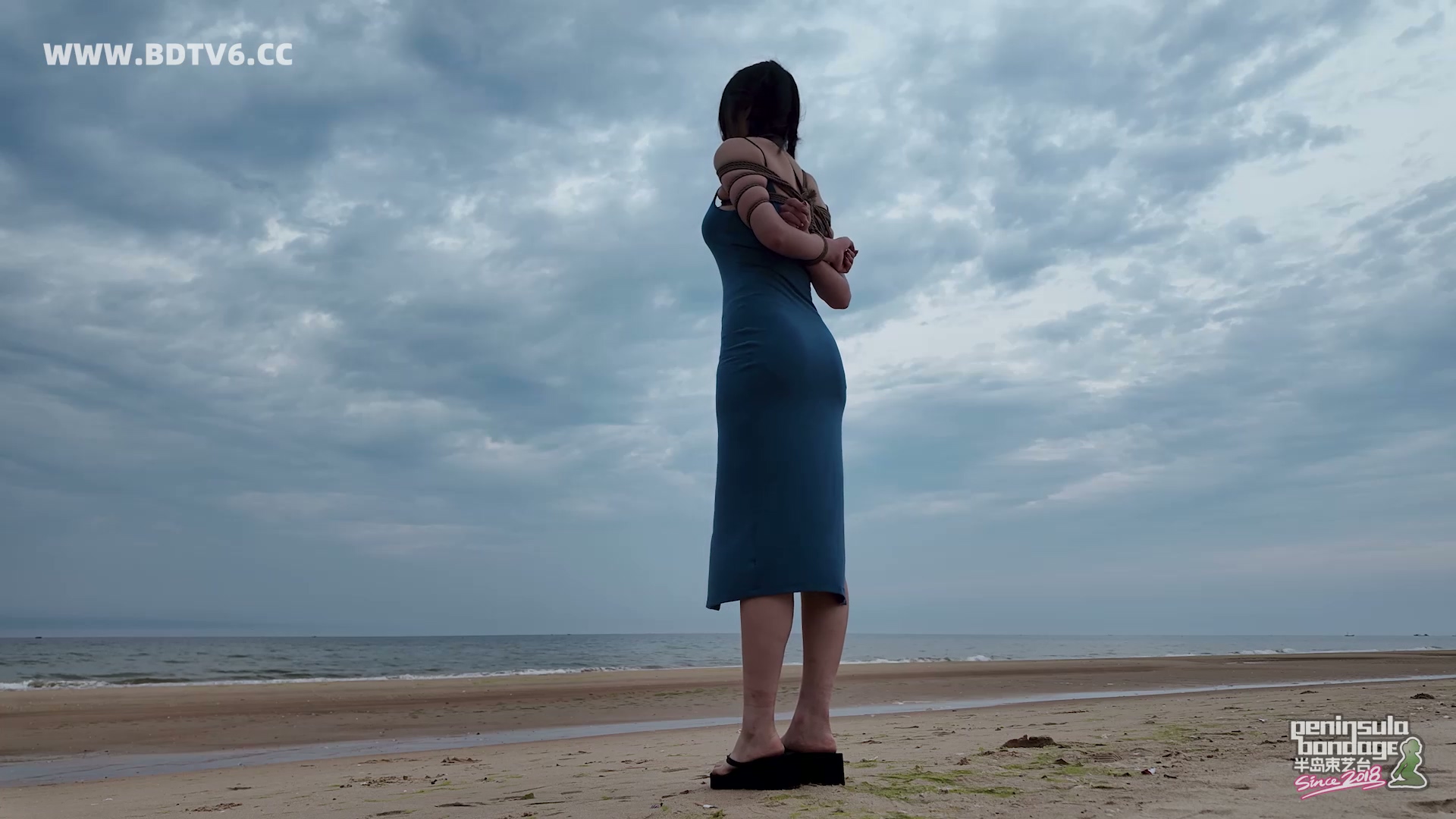 YT2865 本台首个试镜就被拉到户外的倒霉妹纸/index.m3u8_20250704_053715.576.jpg