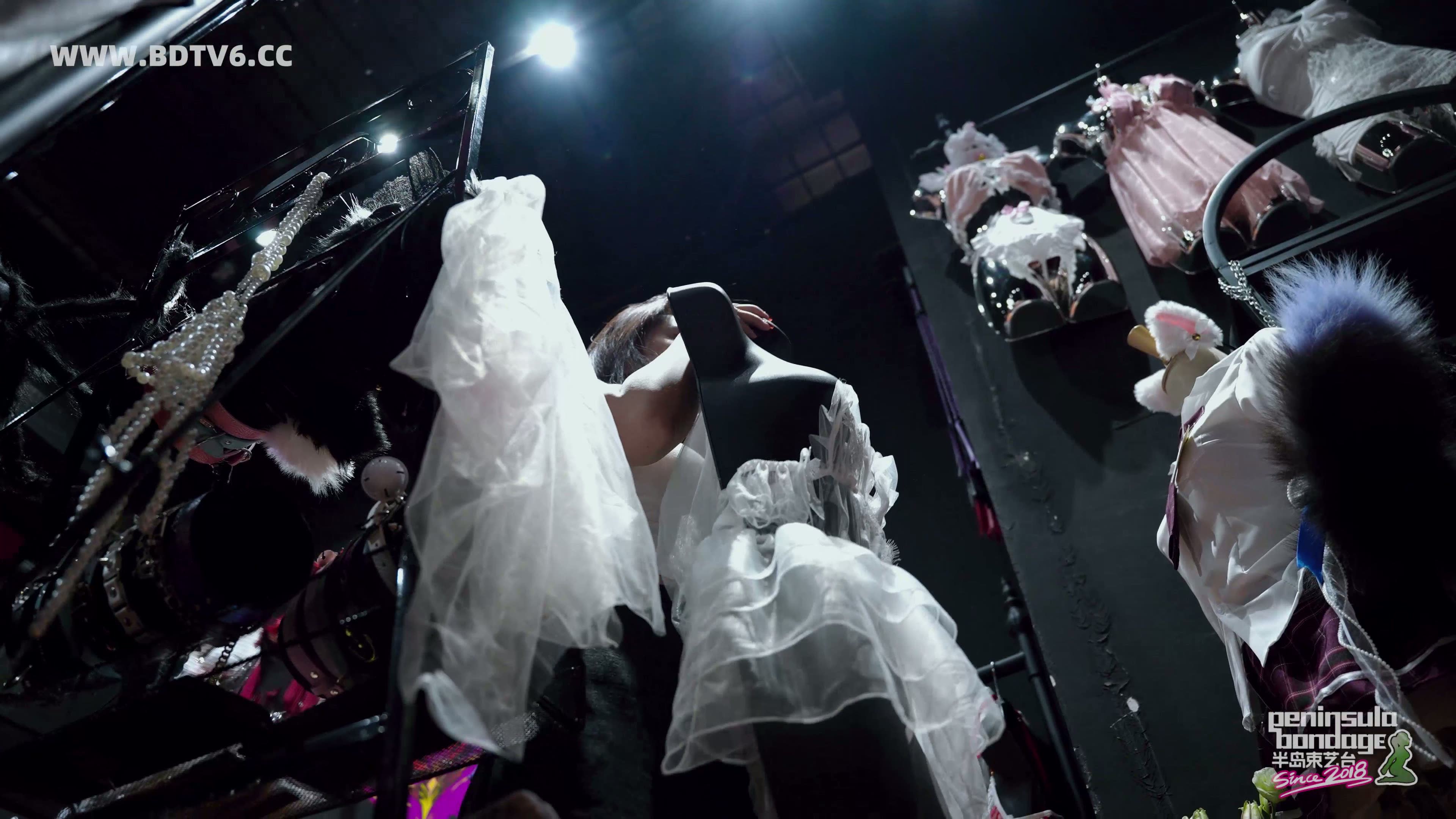 YT2923 霓虹深渊/index.m3u8_20250825_065532.465.jpg