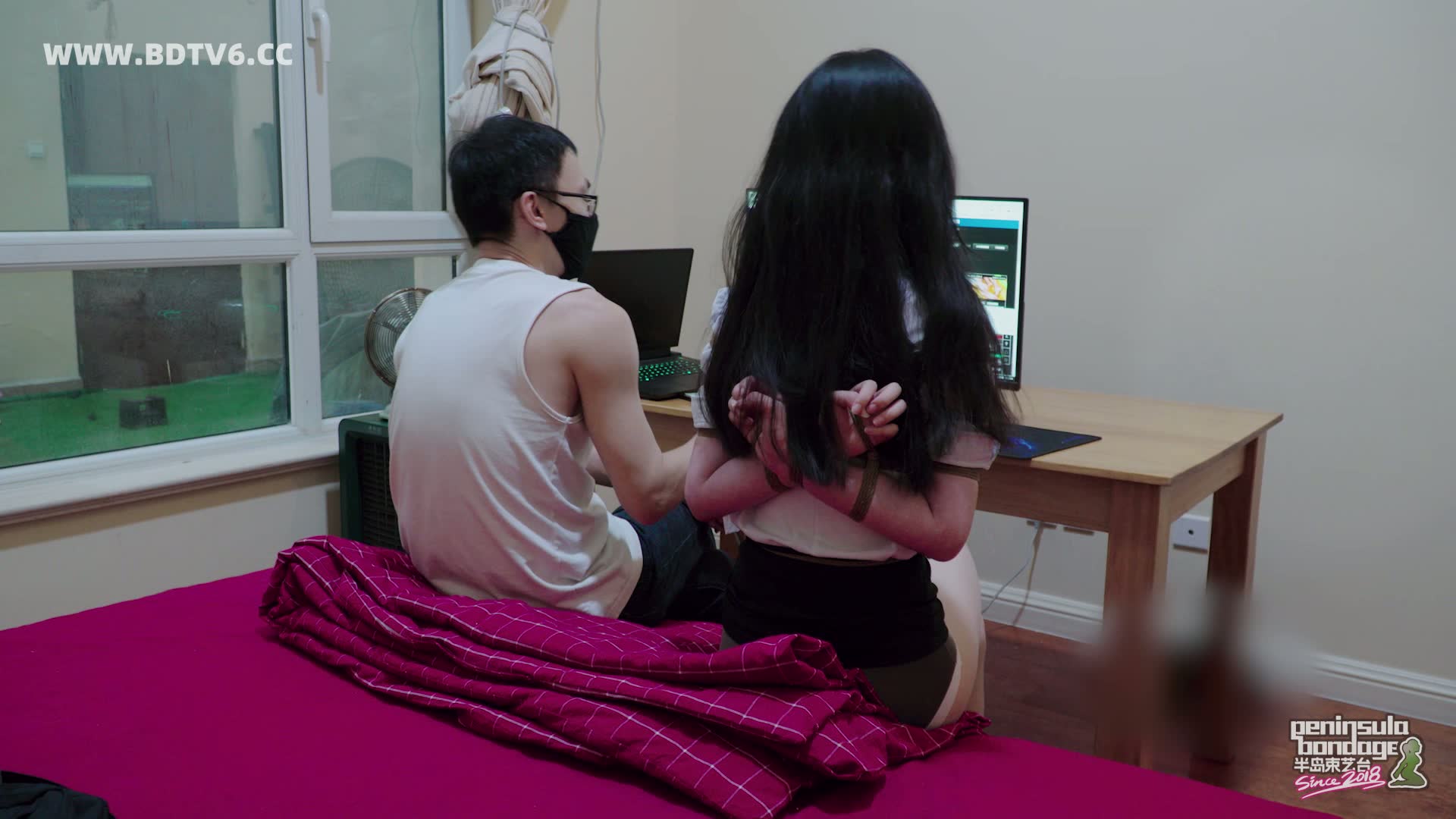 YT2938 苦逼老板俏秘书/index.m3u8_20250904_194932.862.jpg