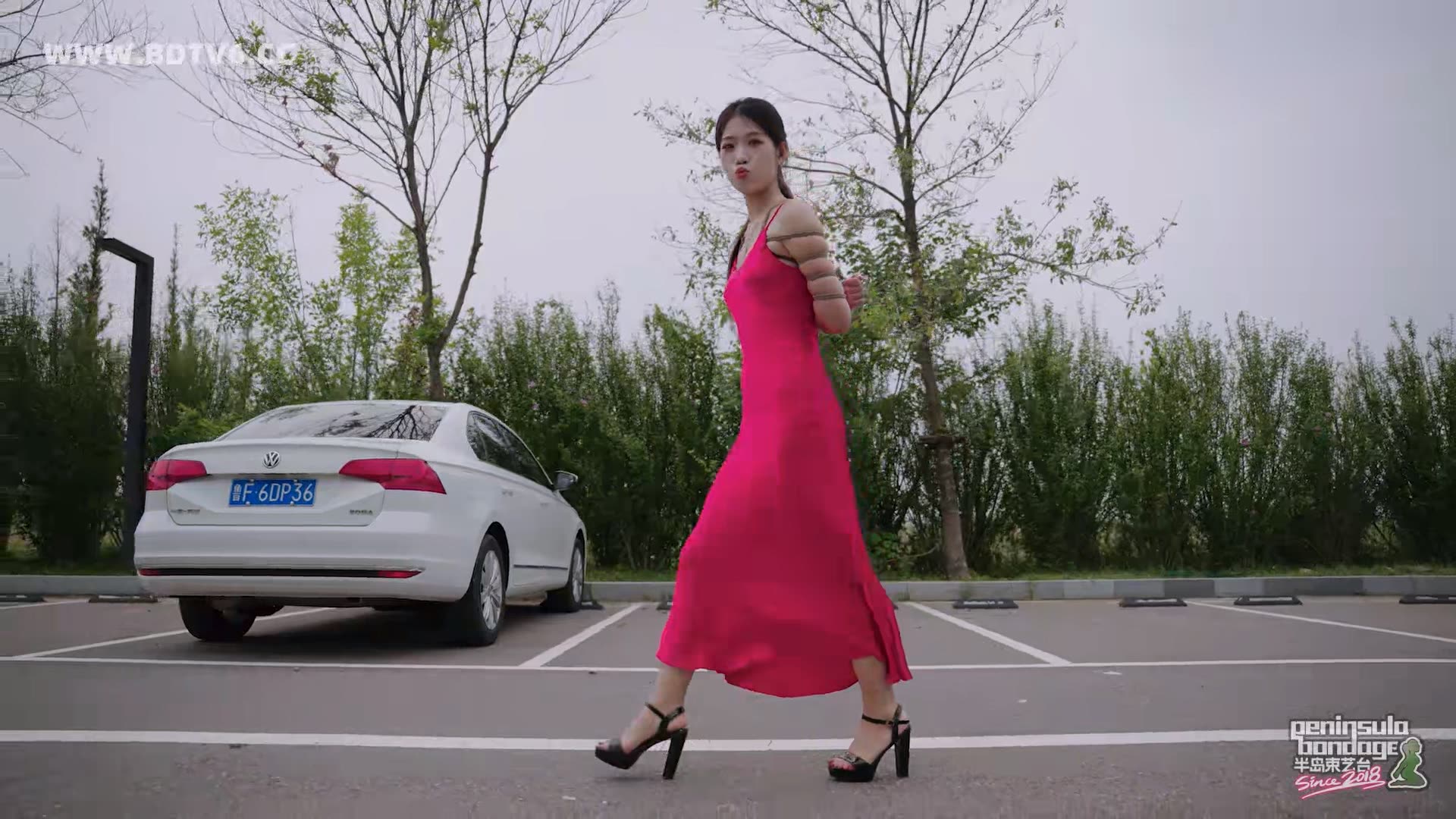 YT2962 海边公园一抹红/index.m3u8_20250929_225645.641.jpg