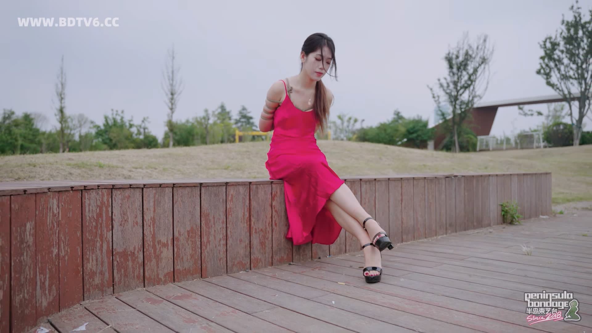 YT2962 海边公园一抹红/index.m3u8_20250929_225821.672.jpg