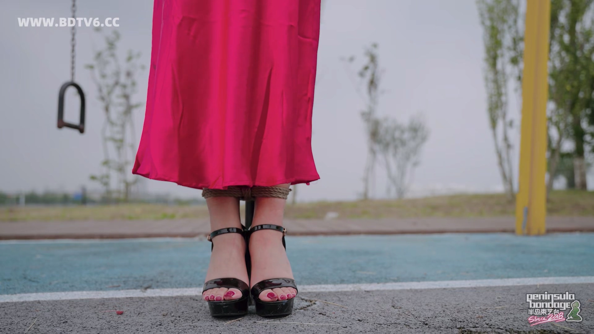 YT2962 海边公园一抹红/index.m3u8_20250929_225918.732.jpg