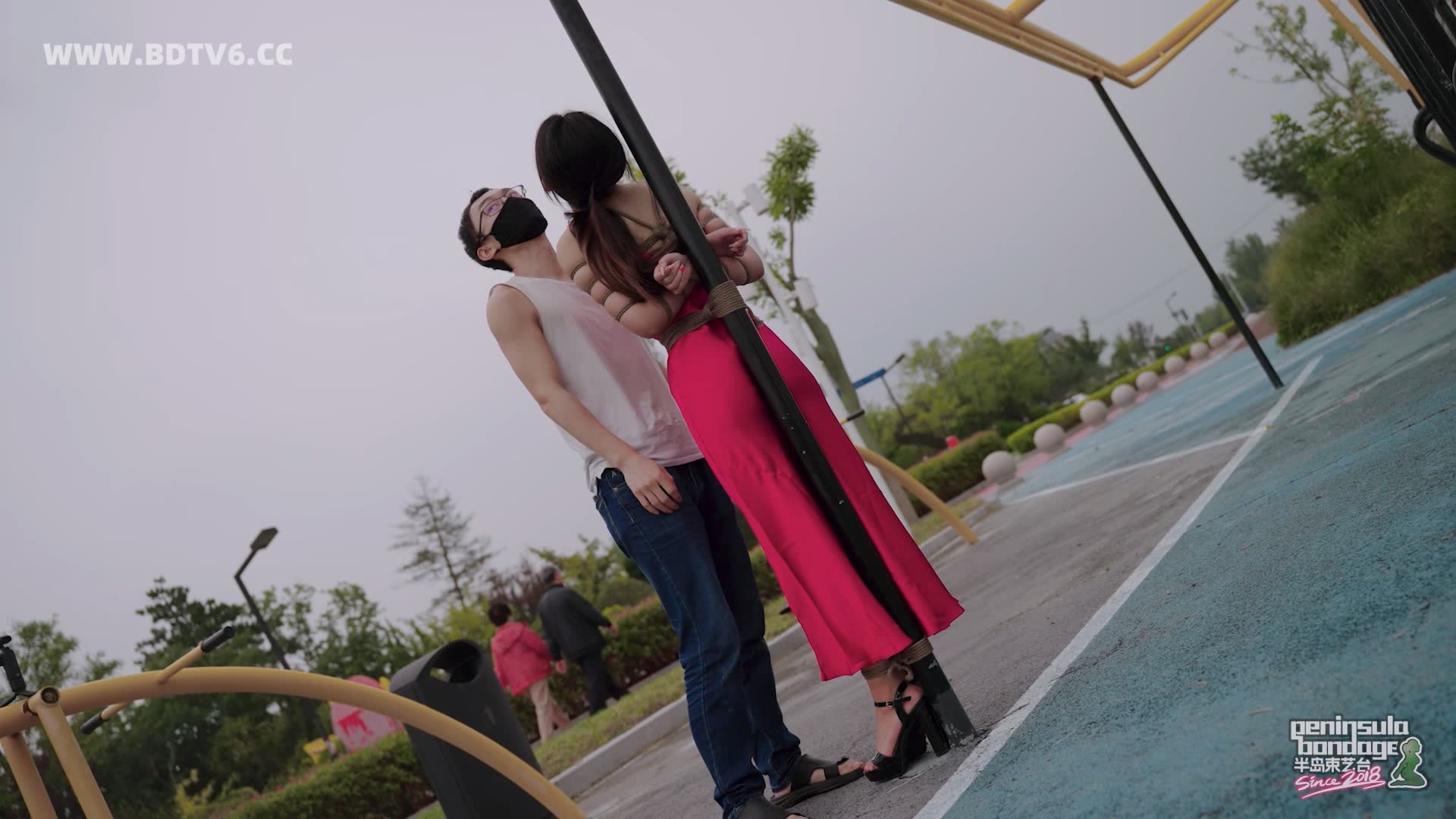 YT2962 海边公园一抹红/index.m3u8_20250929_225951.372.jpg