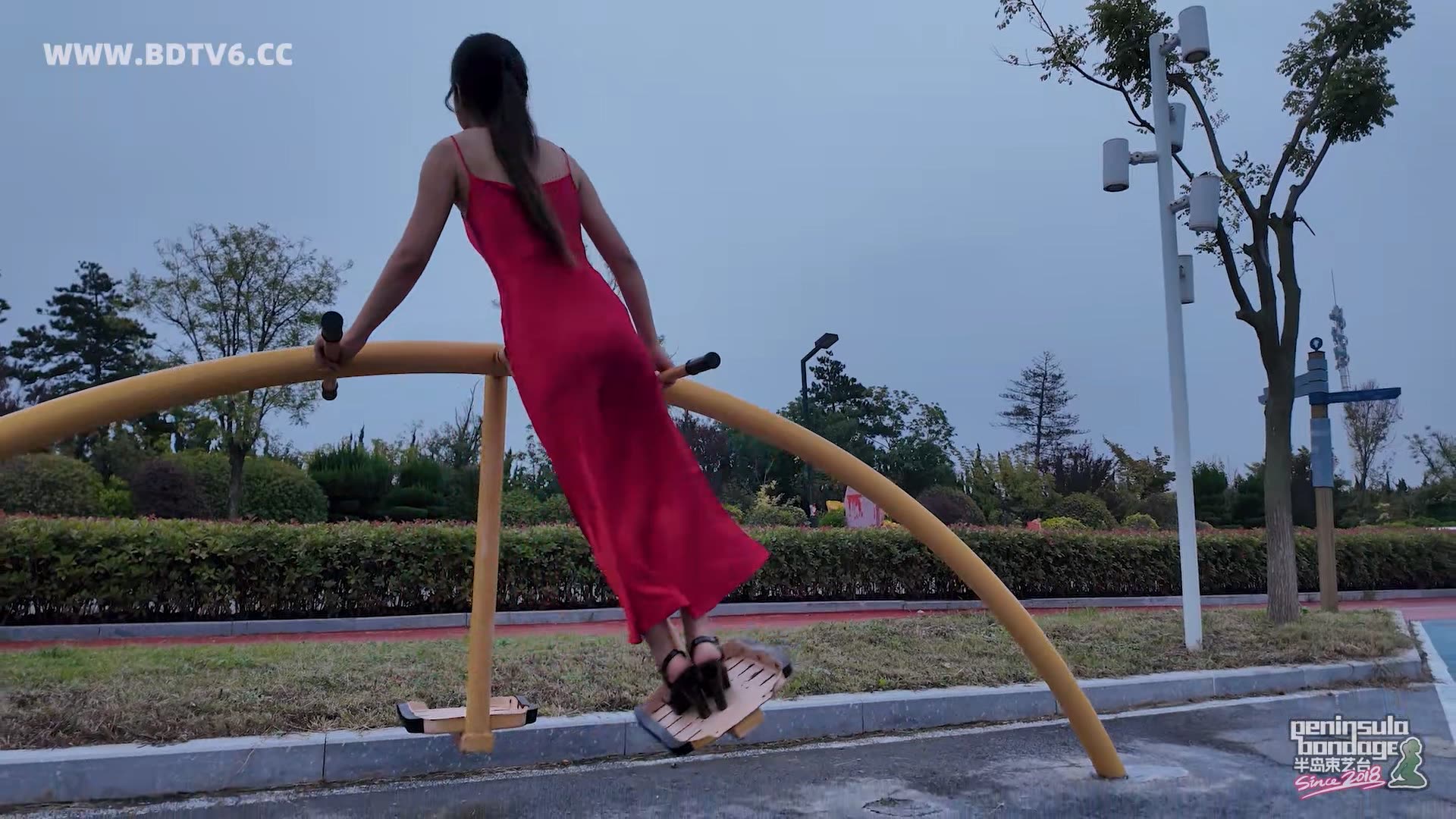 YT2962 海边公园一抹红/index.m3u8_20250929_230104.573.jpg