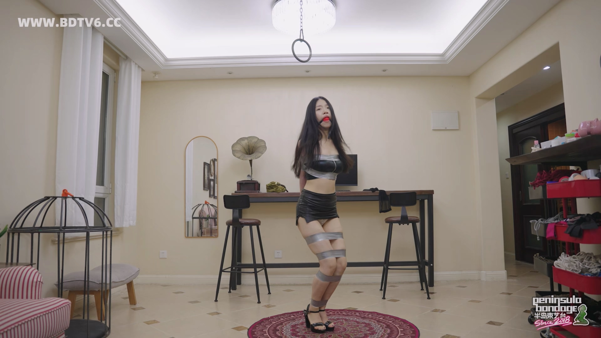 YT2982 加利福尼亚州定拍:00后被整顿职场 上/index.m3u8_20251018_025405.711.jpg