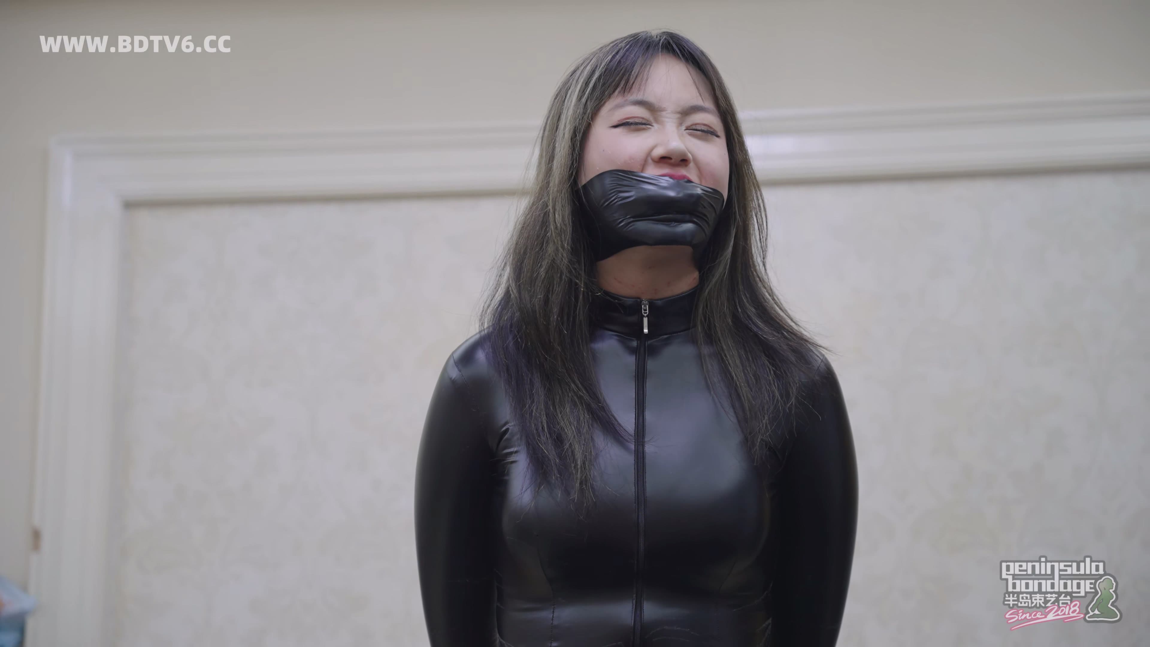 YT2990 一种万无一失的手铐自缚方案/index.m3u8_20251023_072332.981.jpg