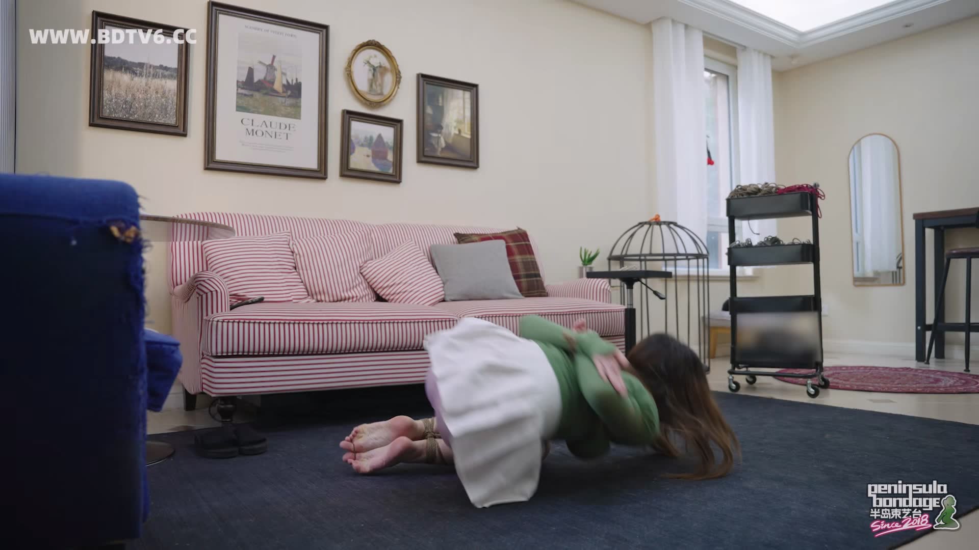 YT2993 新人泠鸢试镜台史首个不化妆就敢来的姑娘/index.m3u8_20251027_035950.681.jpg