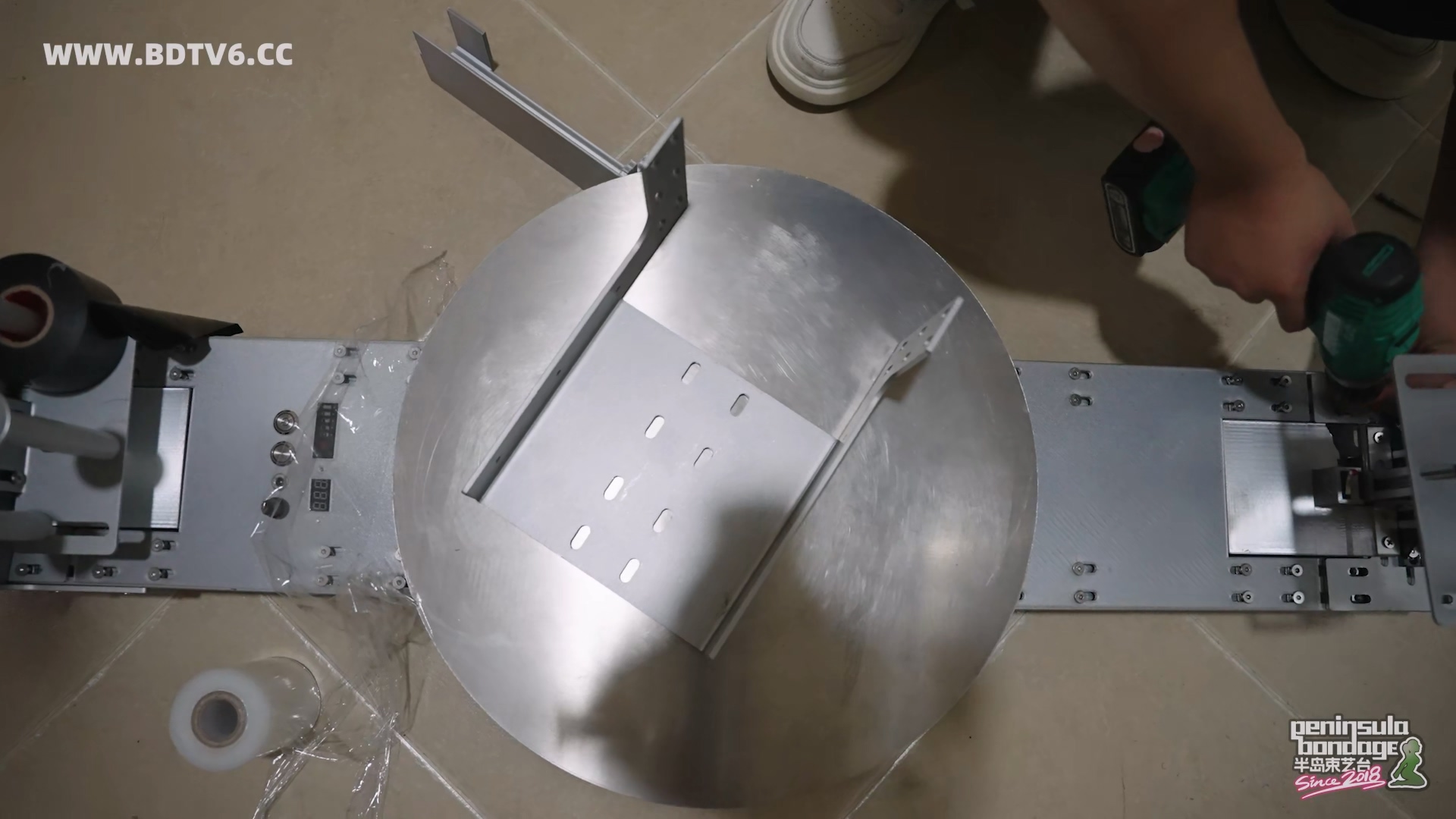 YT2999 全球首款人用木乃伊制造机测评/index.m3u8_20251026_052820.621.jpg