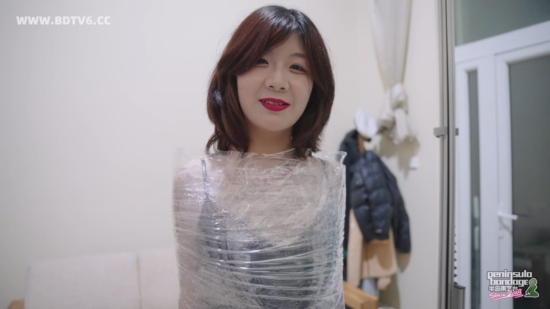 YT2999 全球首款人用木乃伊制造机测评/index.m3u8_20251026_052853.591.jpg