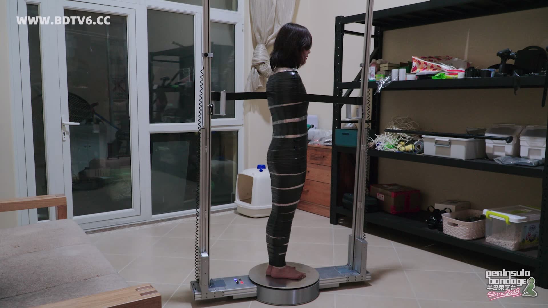 YT2999 全球首款人用木乃伊制造机测评/index.m3u8_20251026_052906.192.jpg