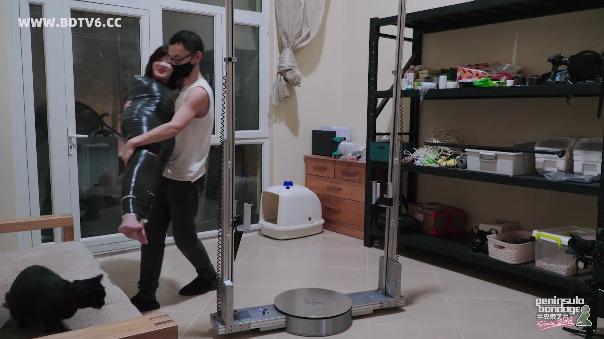 YT2999 全球首款人用木乃伊制造机测评/index.m3u8_20251026_052918.281.jpg