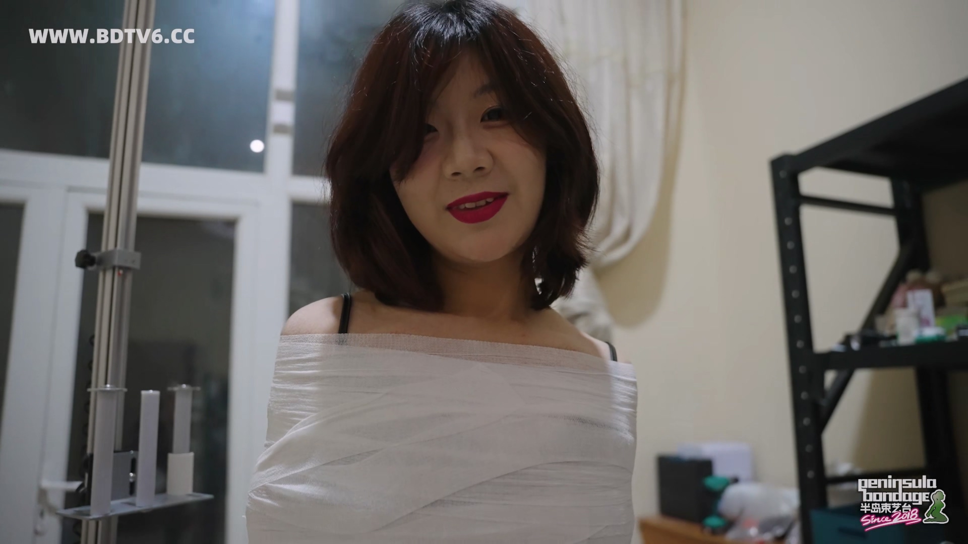 YT2999 全球首款人用木乃伊制造机测评/index.m3u8_20251026_052933.882.jpg