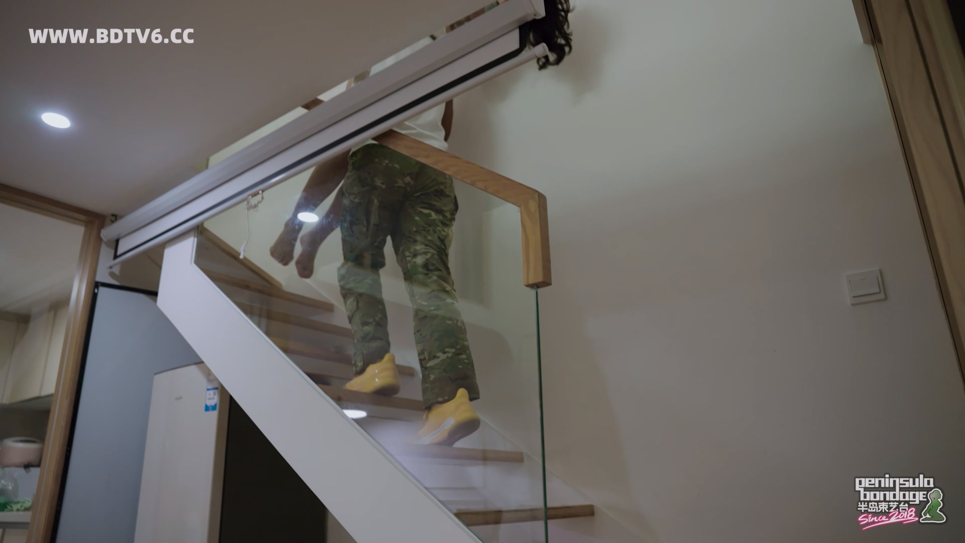 YT3014 随机绑架/index.m3u8_20251119_005102.828.jpg