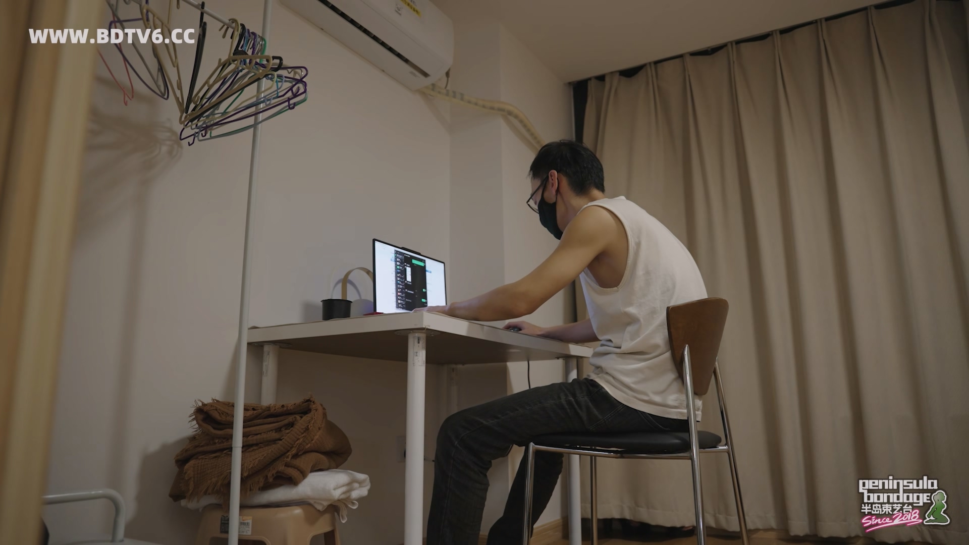 YT3010 惊异窗帘/index.m3u8_20251116_024049.325.jpg