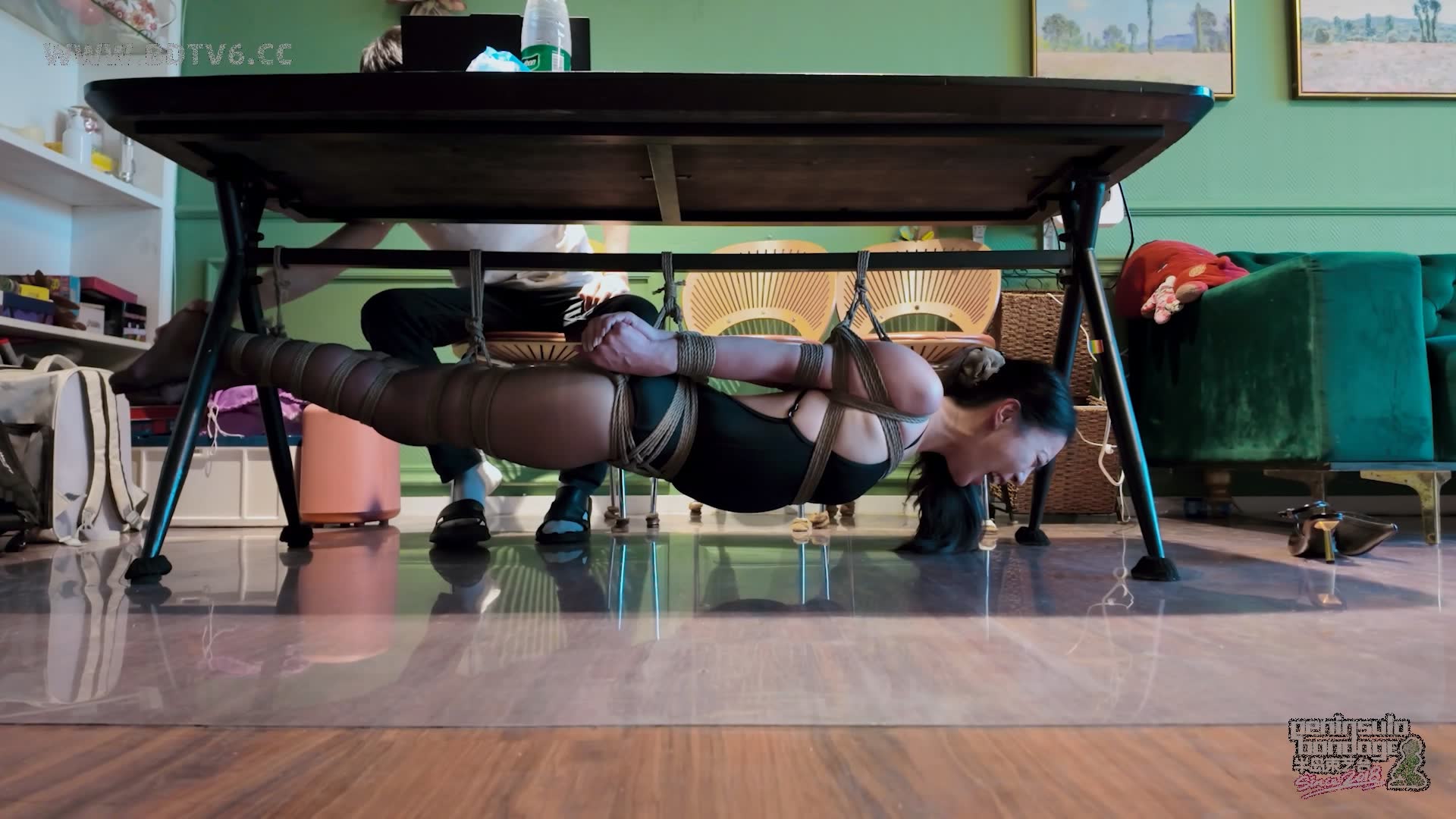 YT3017 办公桌的正确用法/index.m3u8_20251123_212911.443.jpg