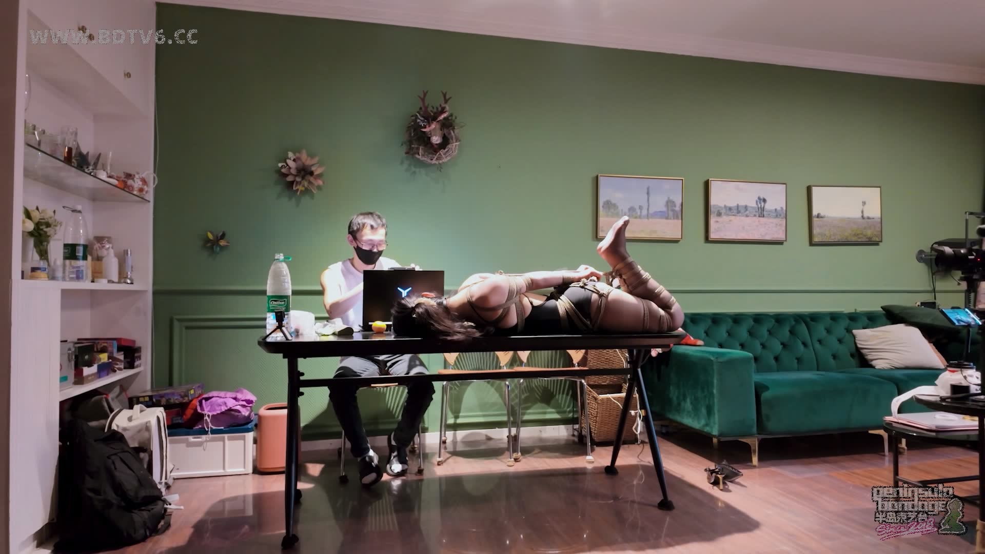 YT3017 办公桌的正确用法/index.m3u8_20251123_212936.242.jpg