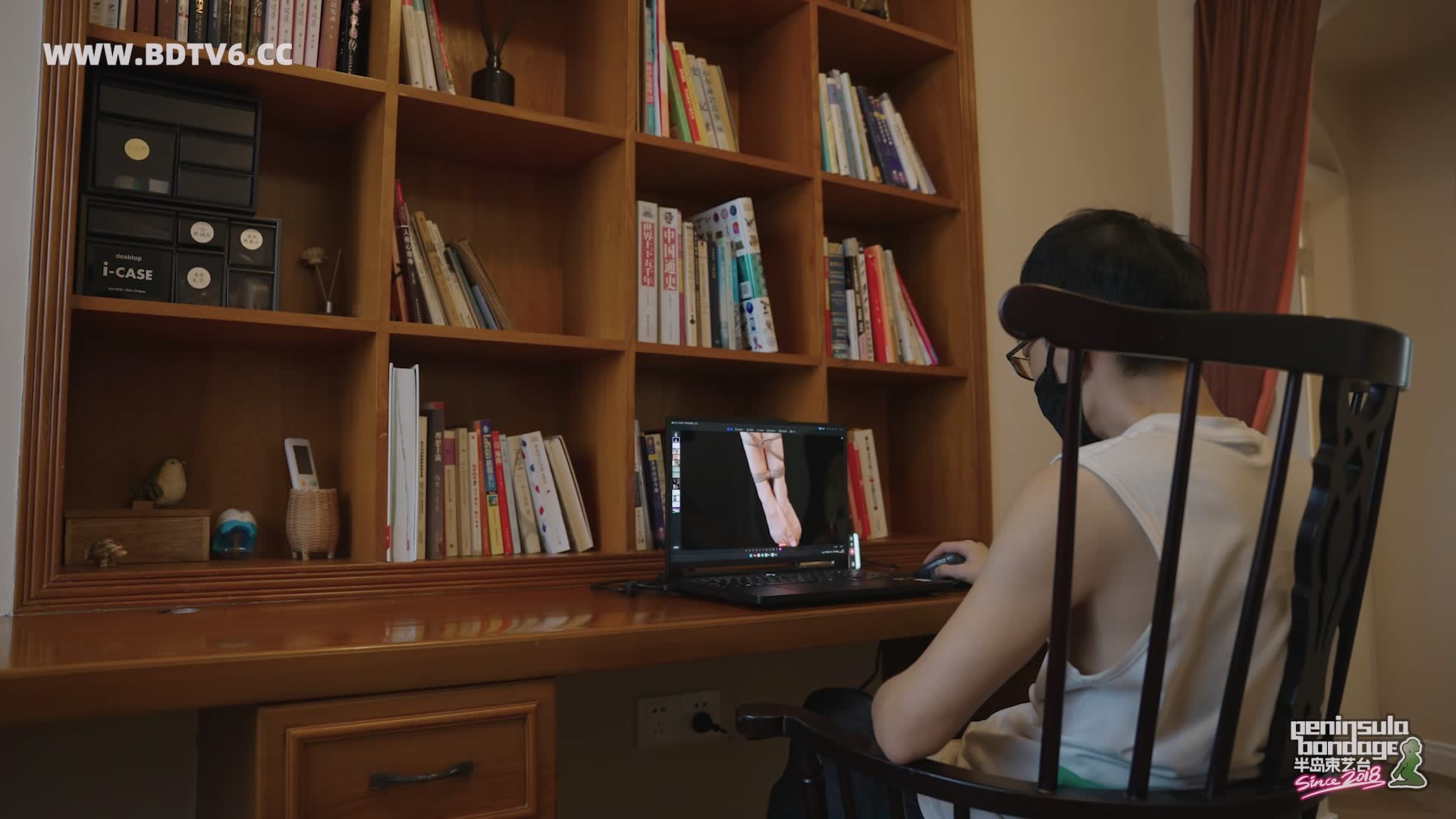 YT3019 硬盘里的女友