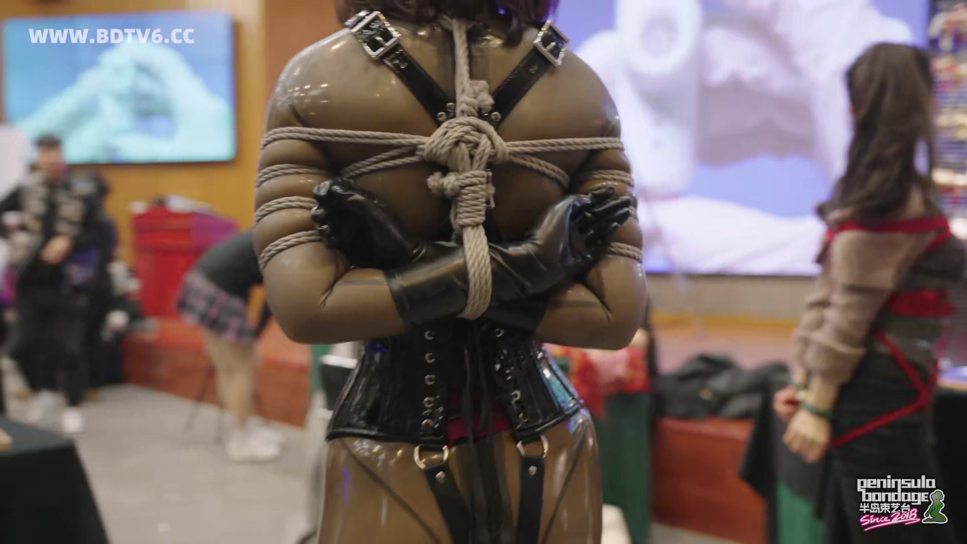 YT3035 ★感官于市:绳/index.m3u8_20251209_021657.459.jpg