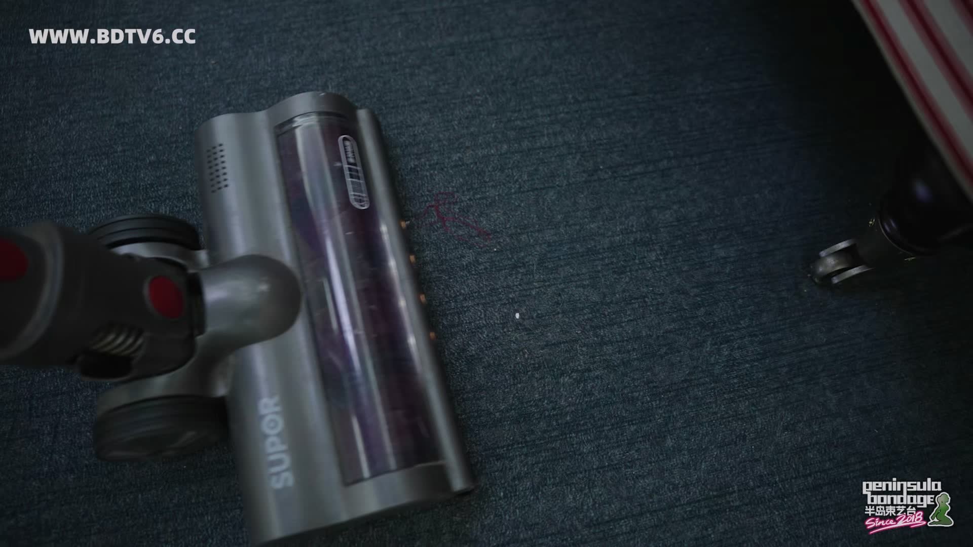 YT3046 多功能AI机器人管家/index.m3u8_20251222_005313.553.jpg