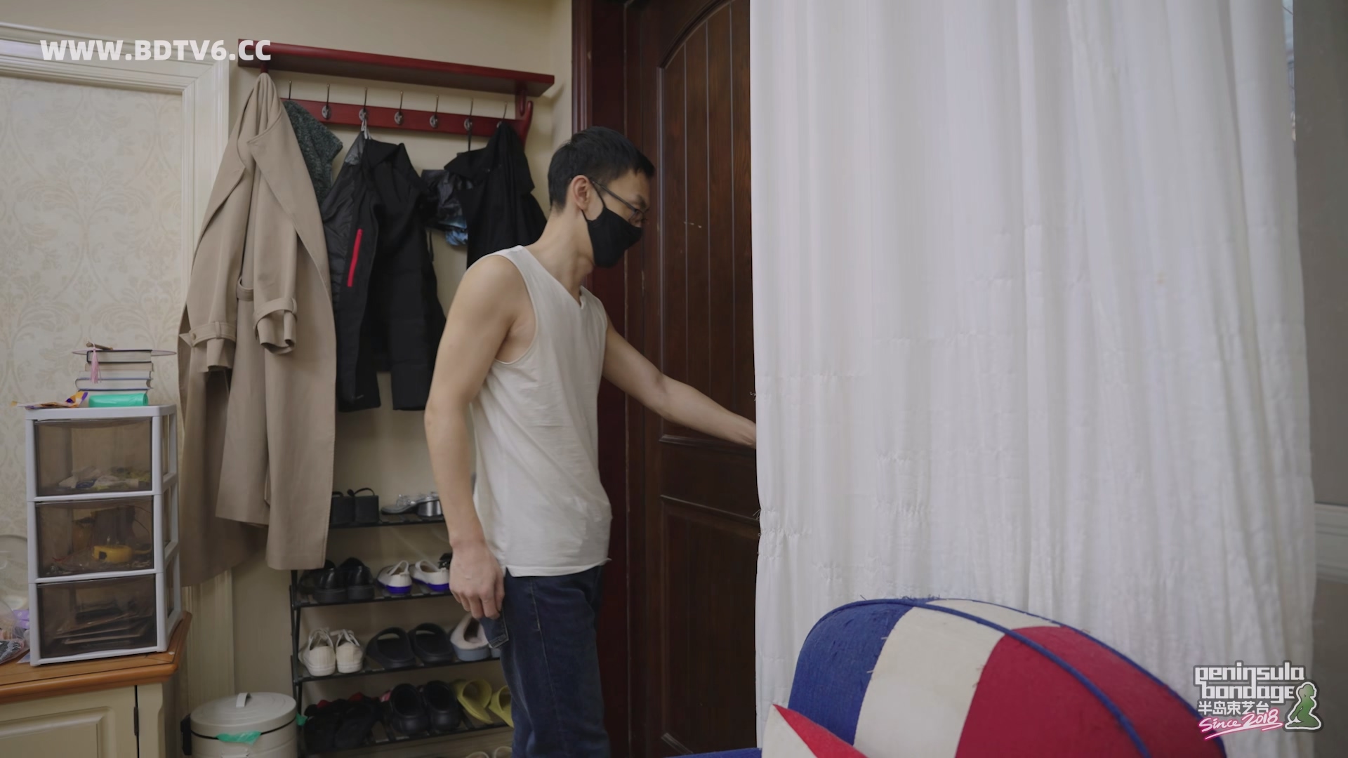 YT3072 皇帝的新裙/index.m3u8_20260119_001629.865.jpg