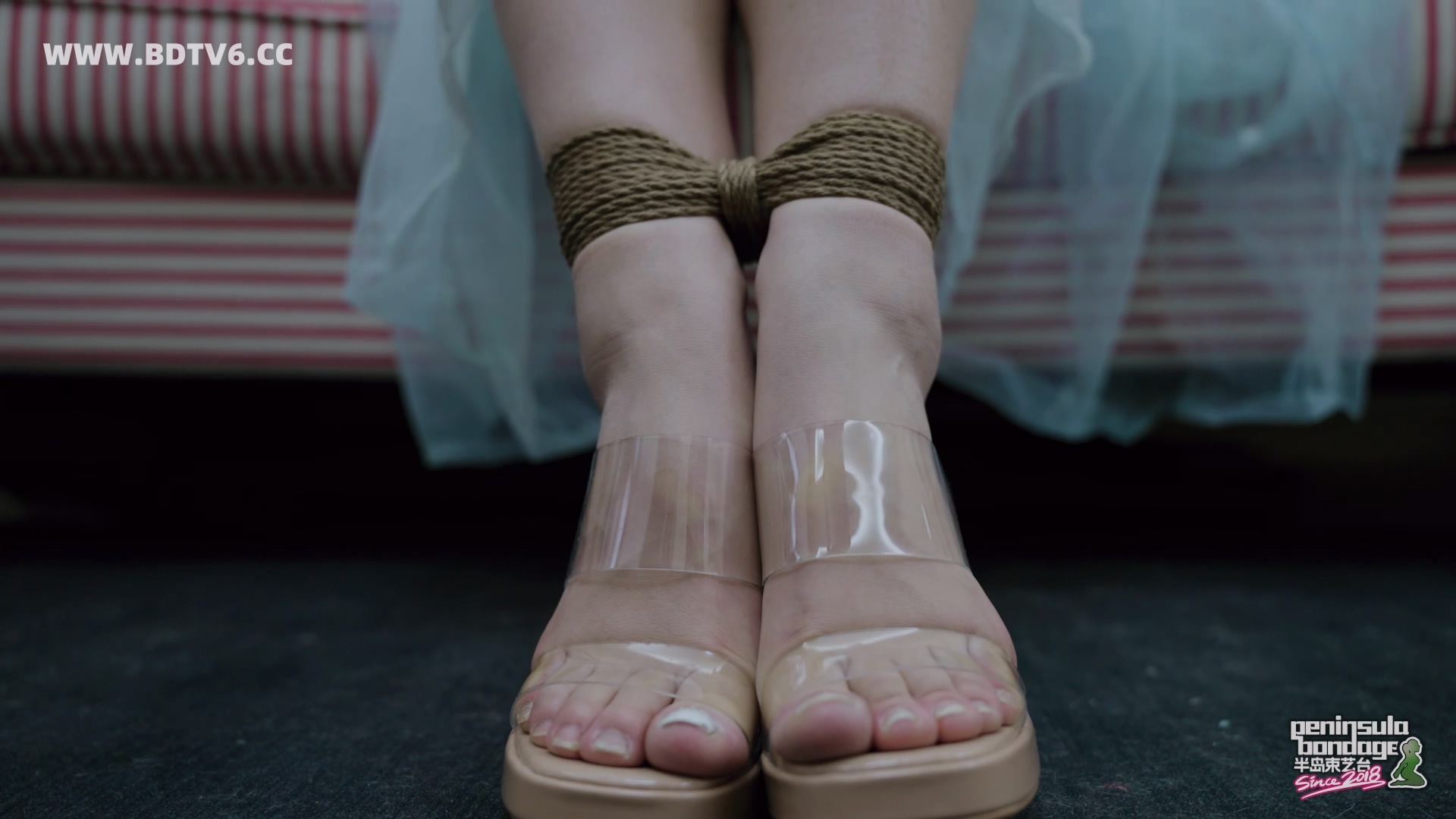 YT3072 皇帝的新裙/index.m3u8_20260119_001707.576.jpg