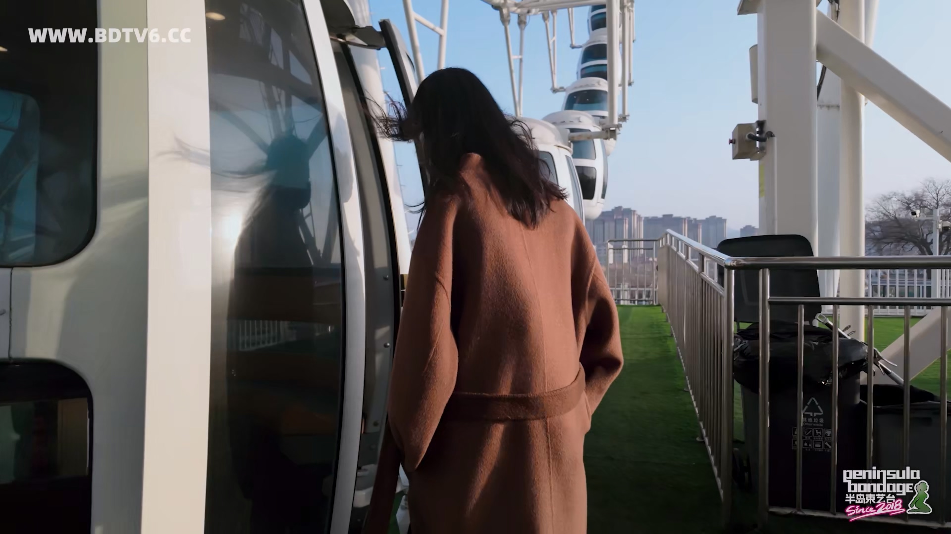 YT3104 摩天轮上的小白袜/index.m3u8_20260218_025353.387.jpg