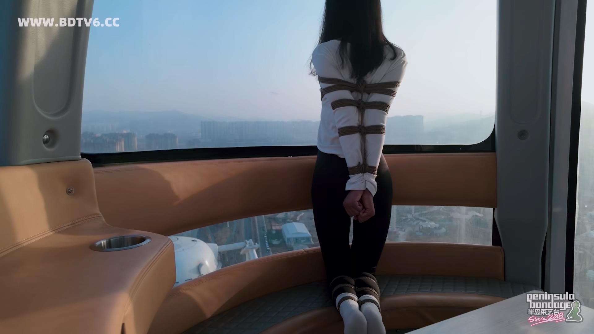 YT3104 摩天轮上的小白袜/index.m3u8_20260218_025428.554.jpg