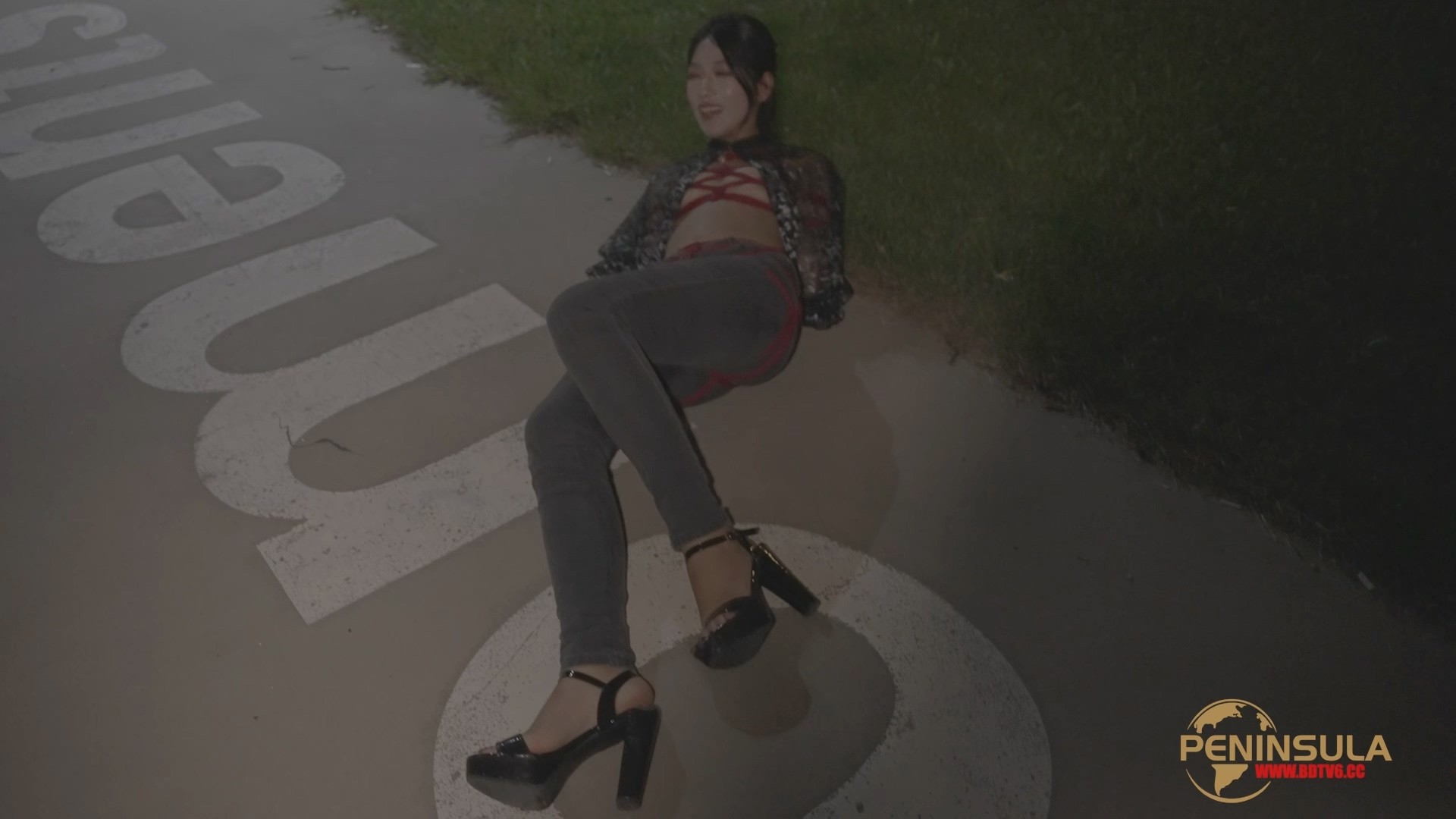 YT2963 小区遛猫/index.m3u8_20250930_010655.037.jpg