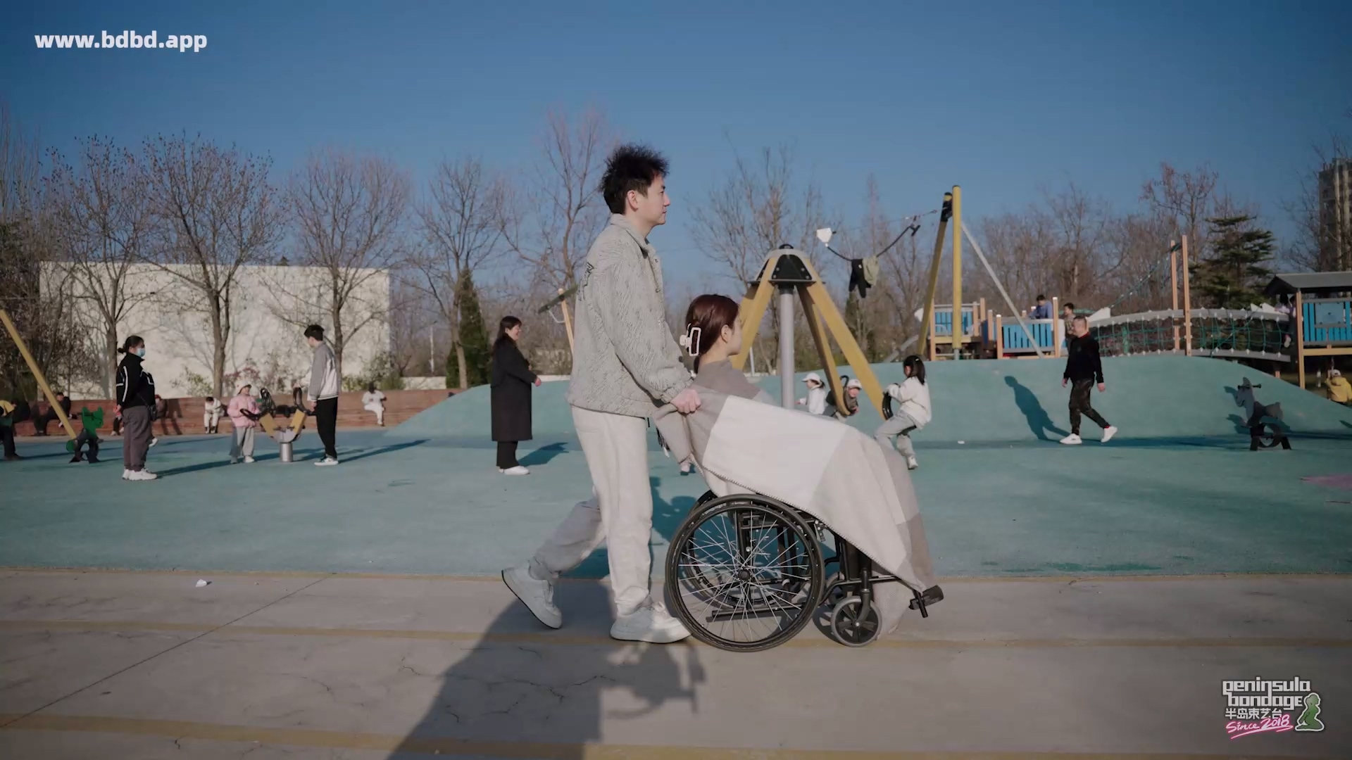 YT3153 爱的轮椅.mp4_20260413_022855.705.jpg