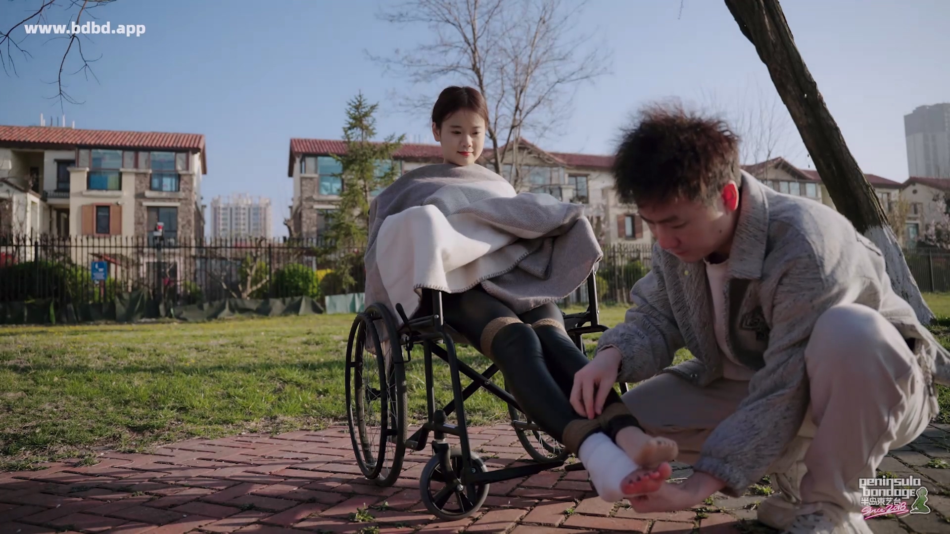 YT3153 爱的轮椅.mp4_20260413_022916.618.jpg